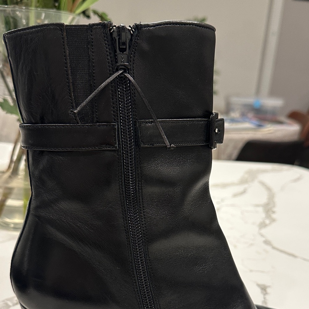Donald J. Pliner Black Leather Pointed-Toe Mid-Heel Ankle Boots - Picture 8 of 12